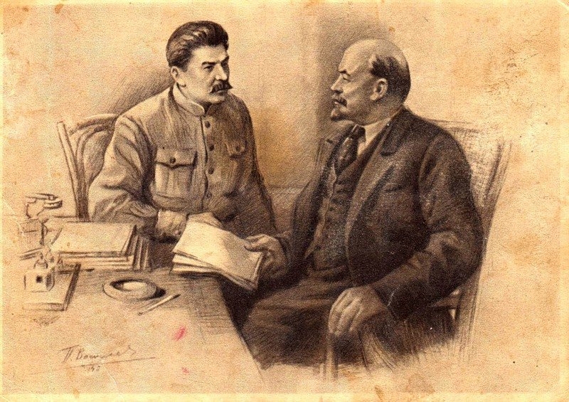 http://rufabula.com/media/upload/images/2013/08/28/Lenin_Stalin_1.1200.jpg