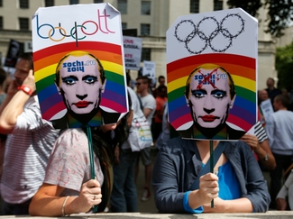 Российский чиновник рекомендует геям в Сочи «не трогать детей»