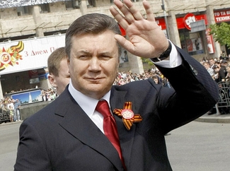 Янукович сбежал из Киева