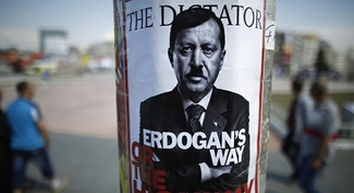 Турецкие власти грозят запретить Twitter и Facebook