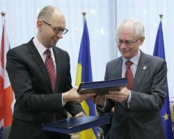 Евросоюз и Украина подписали политическую часть соглашения об ассоциации
