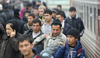 Москва решила завозить в Крым трудовых мигрантов