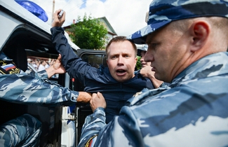 К соратникам Навального пришли с обысками в преддверии выборов в Мосгордуму