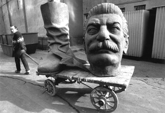 «Дети войны» хотят поставить памятник Сталину во Владивостоке