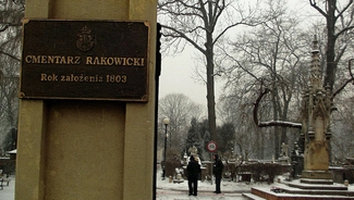 Россия выторговывает право поставить памятник красноармейцам в Кракове