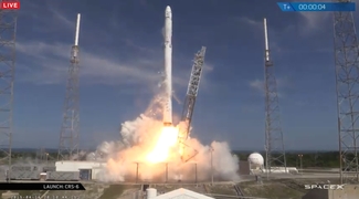 Грузовой корабль SpaceX Dragon запущен к МКС