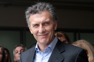 Праволиберальный политик победил на президентских выборах в Аргентине