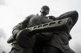 Польша заявила о своём праве сносить советские памятники