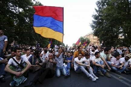 Армения примеряет парламентскую форму