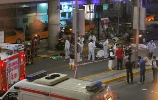 В теракте в Стамбуле погибли не менее 36 человек