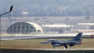 В Турции задержали начальника базы НАТО и обвинили США в причастности к мятежу