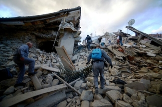 При землетрясении в Италии погибли десятки человек
