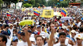 Миллион протестующих в Каракасе потребовали импичмента президенту Венесуэлы