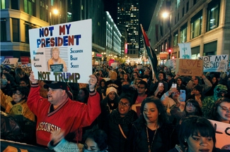Акции протеста против победы Трампа переросли в беспорядки