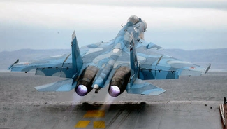 При посадке на «Адмирал Кузнецов» разбился истребитель Су-33