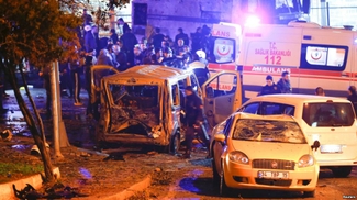 В терактах в Стамбуле погибли не менее 15 человек