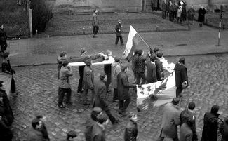 Польша отметила 46-ю годовщину кровавого подавления рабочих протестов