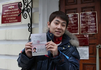 В Думе предложили раздавать гражданство РФ «носителям русского языка»