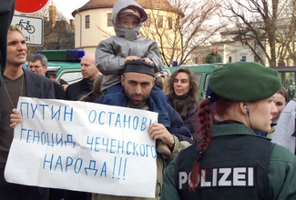 Немецкие СМИ: Россия отправляет в Европу агентов под видом чеченских беженцев