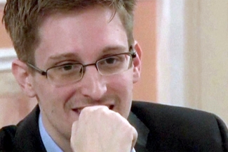 СМИ: Сноудена могут выдать США в качестве «подарка» Трампу