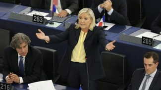 Марин Ле Пен лишили депутатской неприкосновенности
