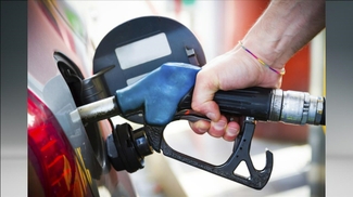 Бензин в США стал дешевле, чем в России