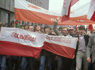Деятели антикоммунистической оппозиции будут получать пособие в Польше